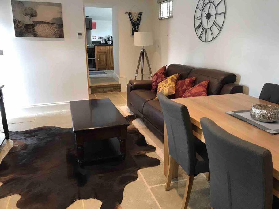 Chic 2 Bed Peak District Cottage Barn Near Alton Towers, Polar Bears, Chatsworth House Лийк Екстериор снимка